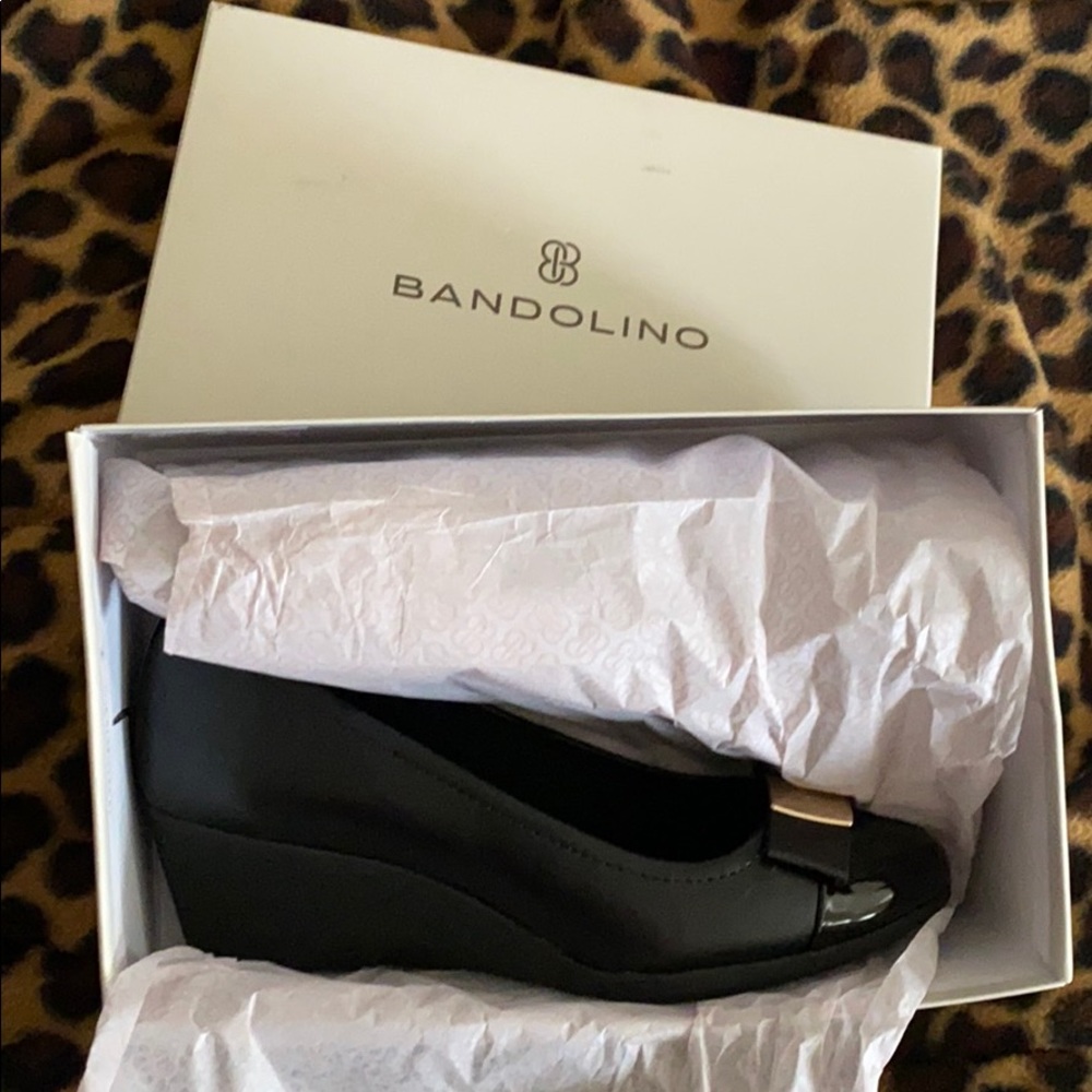 🆕 NIB Bandolino flexible wedges size 10